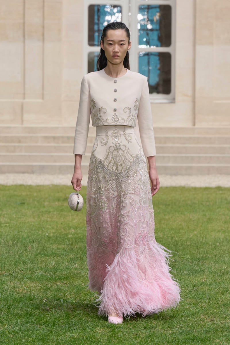 Georges Hobeika Haute Couture Automne Hiver 24-25